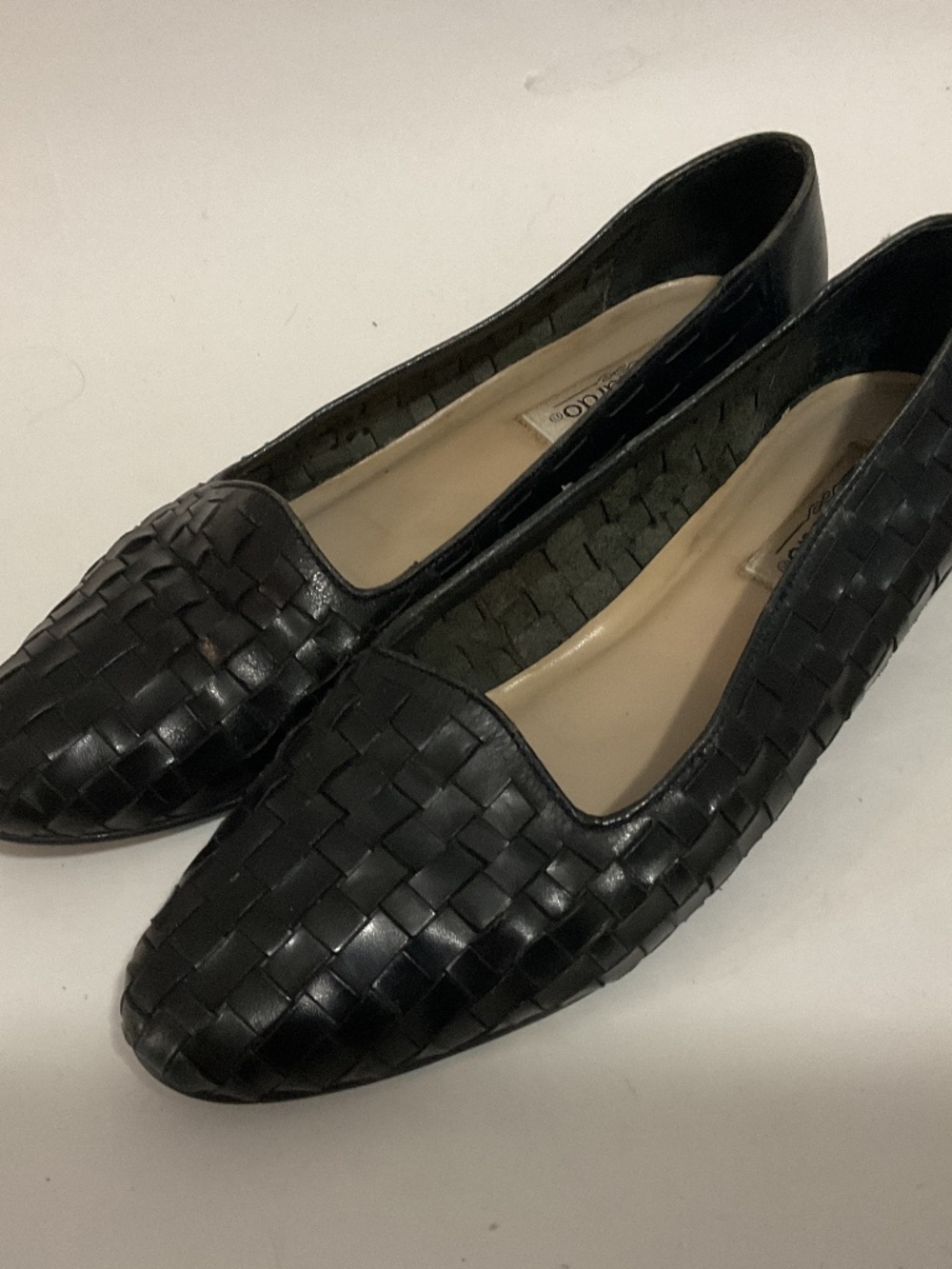 Women’s Bernardo Black Woven Leather Slip-On Flats, Size 8.5 W